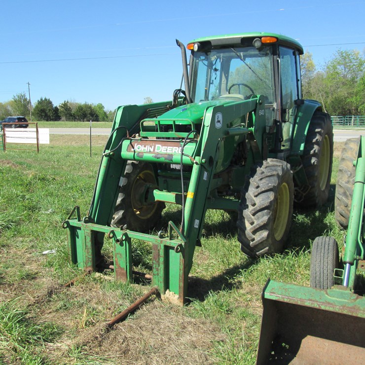 JOHN DEERE 6215