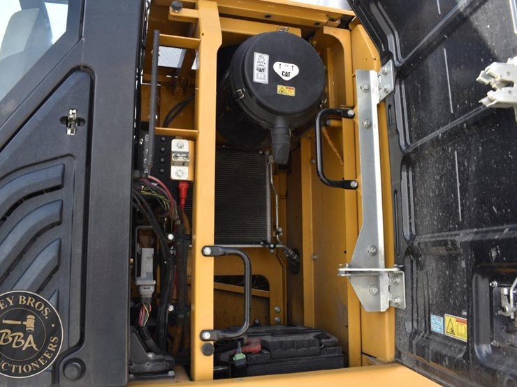 2019-caterpillar-326fl-image-49