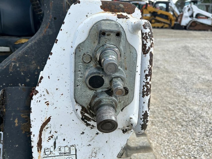 bobcat-t550-image-11