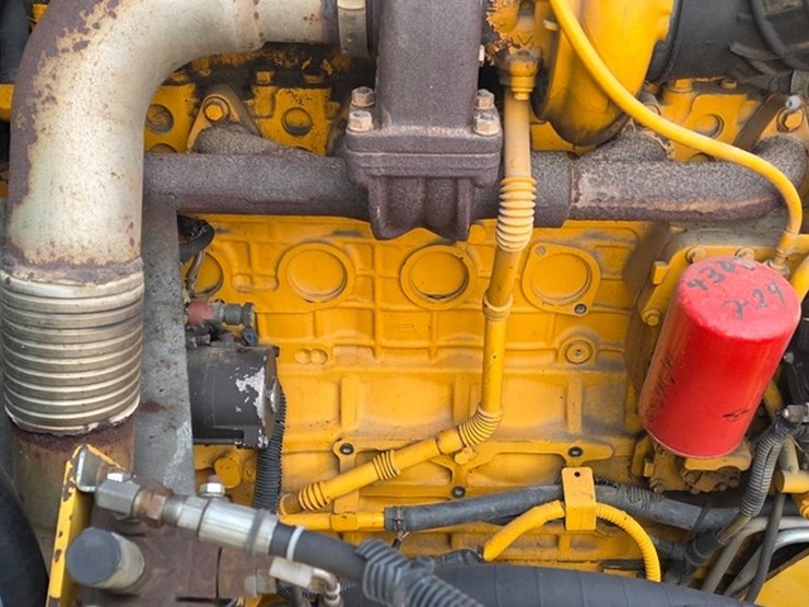 2006-new-holland-ts135a-image-57