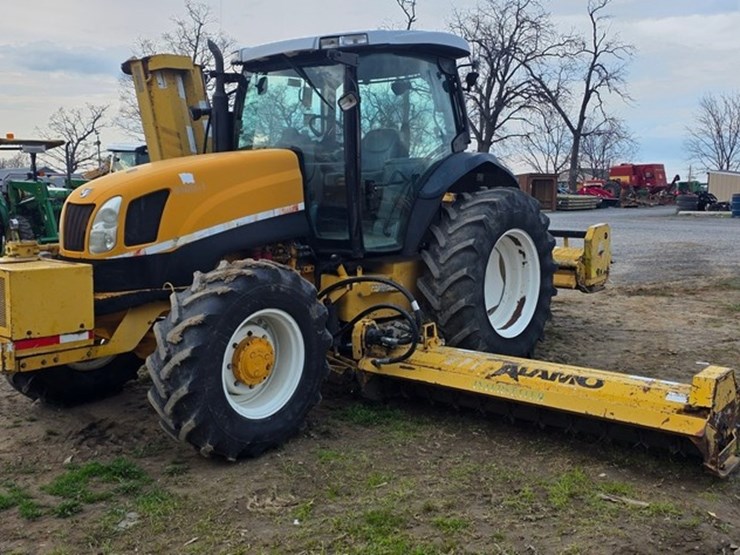 2006-new-holland-ts135a-image-1