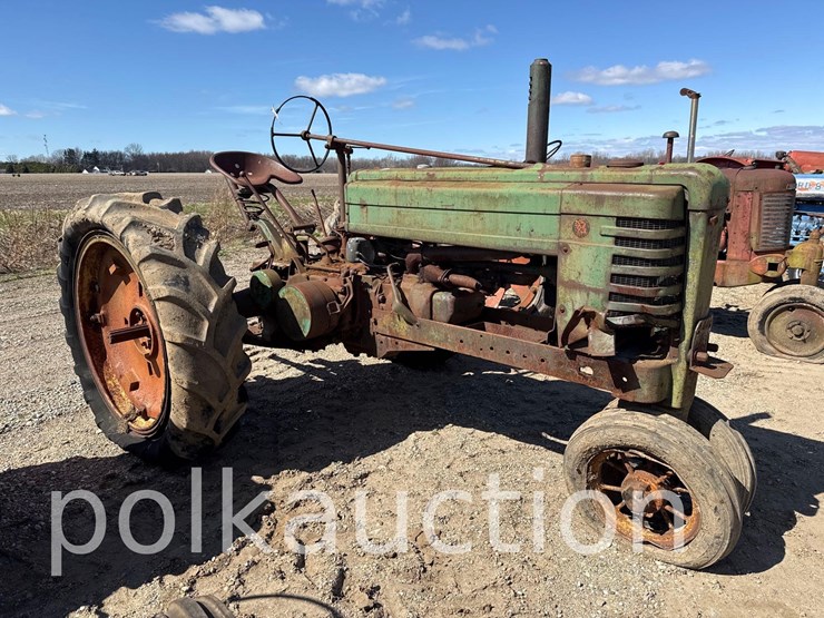 john-deere-b-image-3