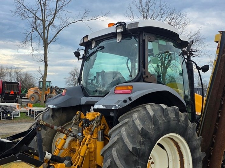 2006-new-holland-ts135a-image-36