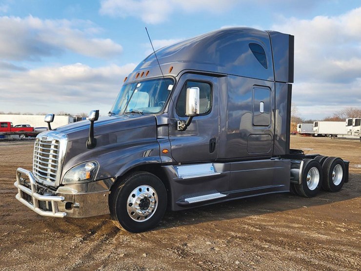 2020-freightliner-cascadia-125-image-1