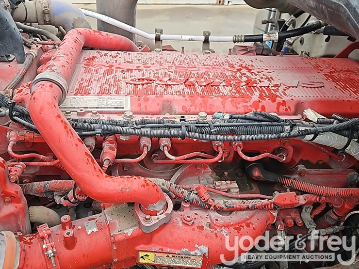 2014-peterbilt-579-image-26