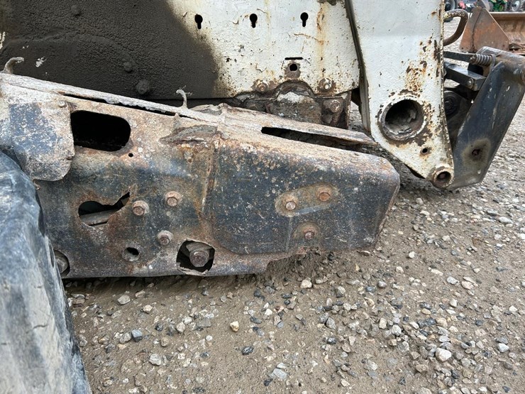 bobcat-t300-image-13