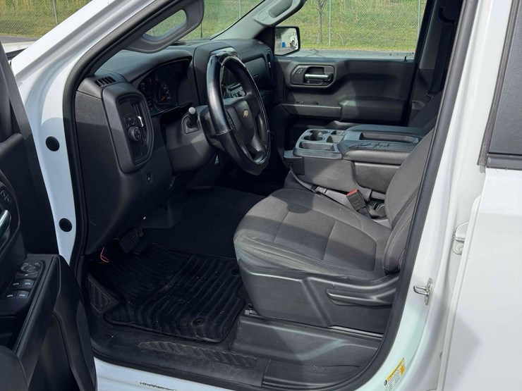 2020-chevrolet-silverado-1500-image-13