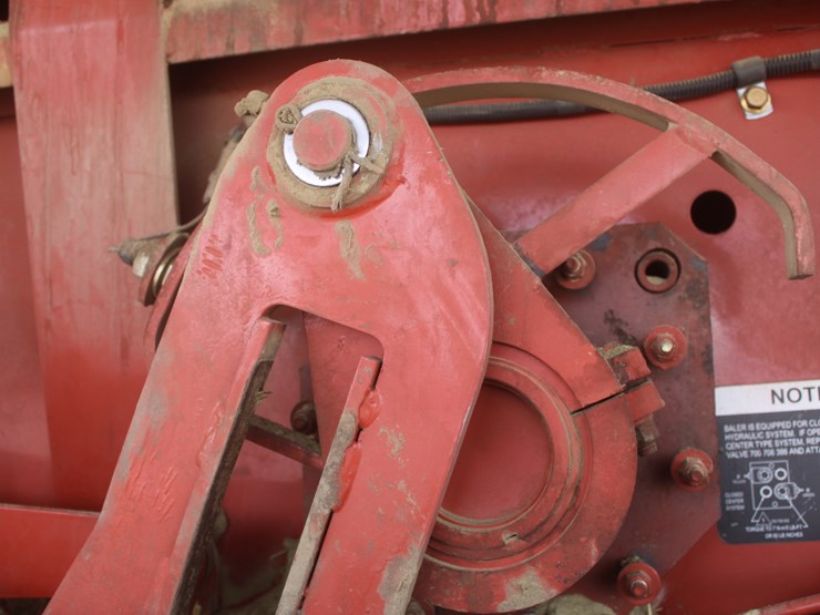 hesston-4910-image-75