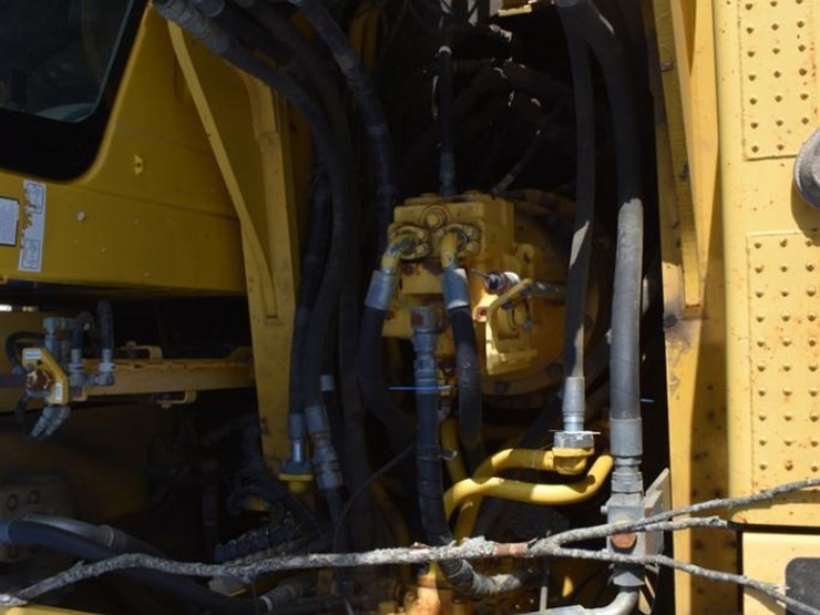 2013-komatsu-pc360-lc-10-image-47