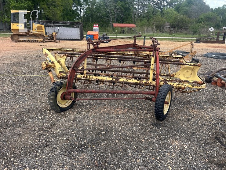 new-holland-256-image-3