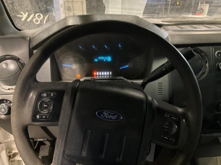 2014-ford-f350-image-16