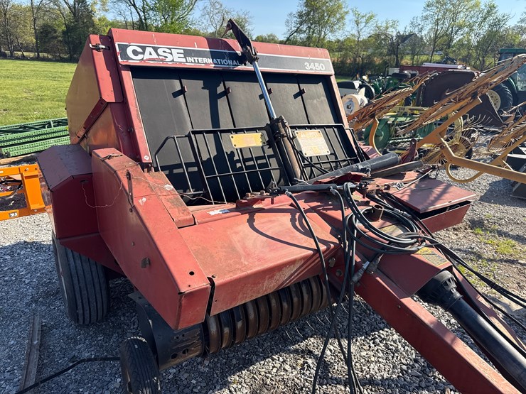 case-ih-3450-image-2