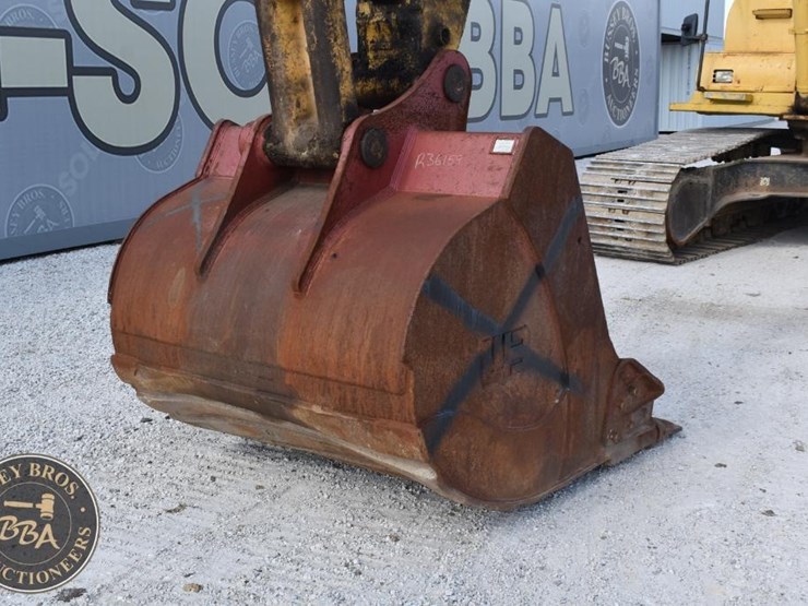 2013-komatsu-pc360-lc-10-image-21