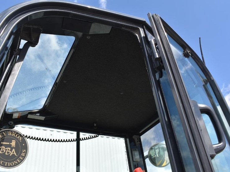 2023-komatsu-pc55mr-5-image-52