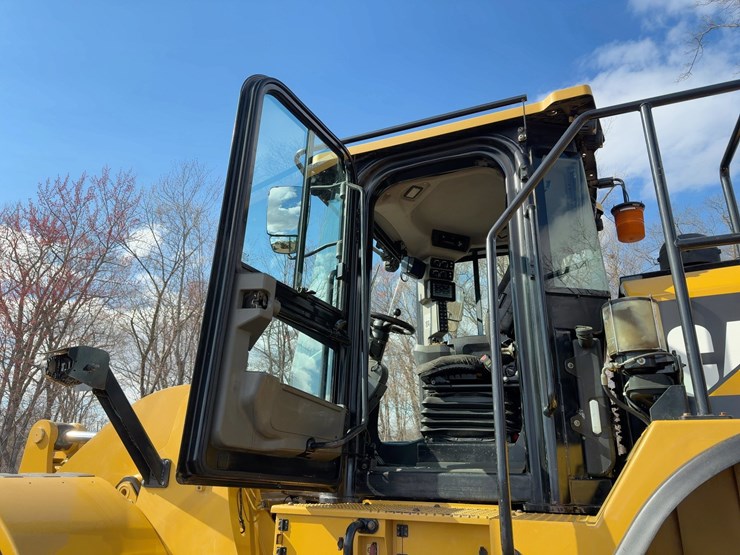 2017-caterpillar-950m-image-27