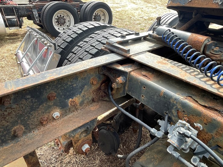 1999-peterbilt-377-image-20