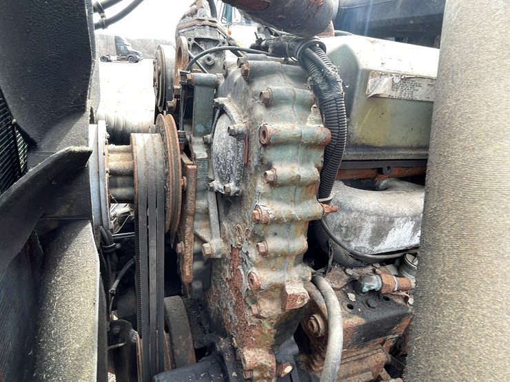 #128-•-2003-western-star-sleeper-cab-semi-tractor-(has-wi-title)-(non-runner)-image-57