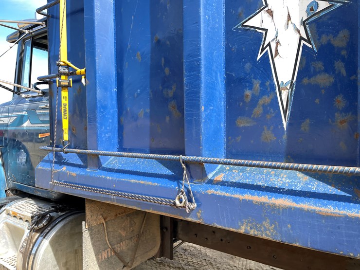 #401-•-1991-mac-rb688s-dump-truck-(has-mn-title)-image-33