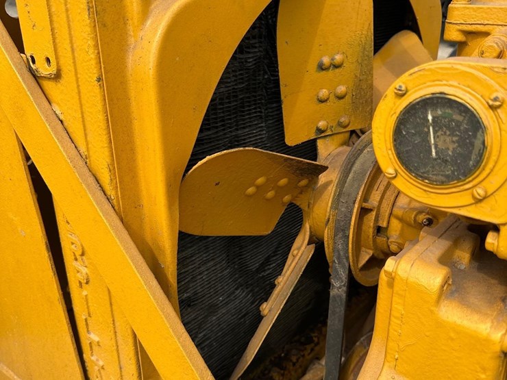 caterpillar-d2-image-14