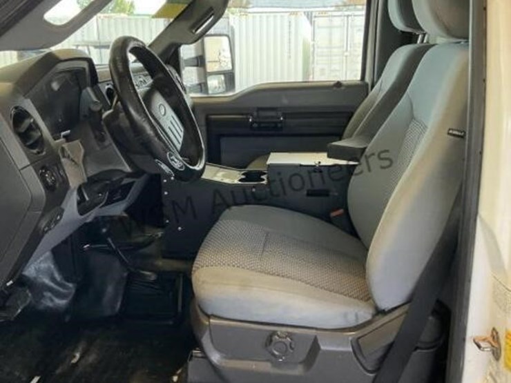 2016-ford-f350-image-24