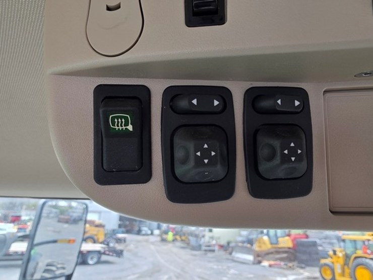 2021-john-deere-6230r-image-85