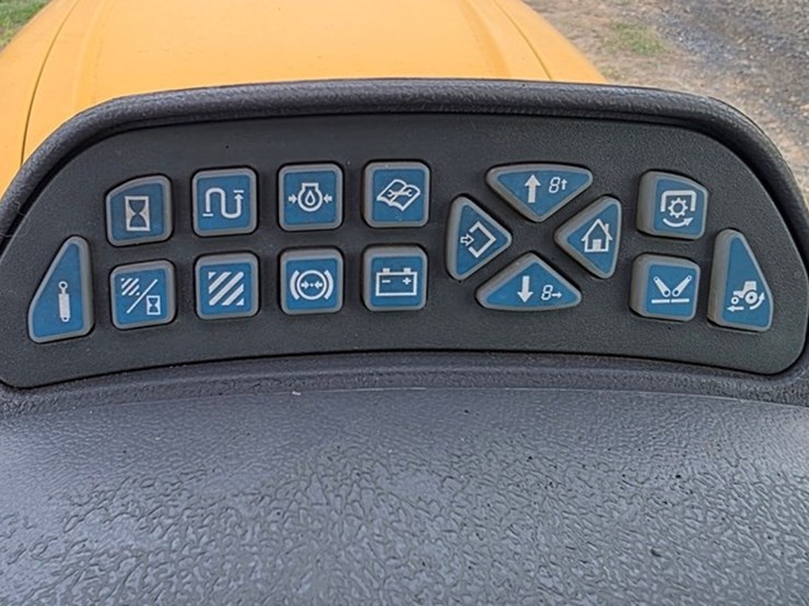 2006-new-holland-ts135a-image-72