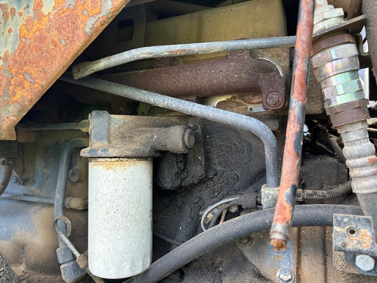 new-holland-tm135-image-19