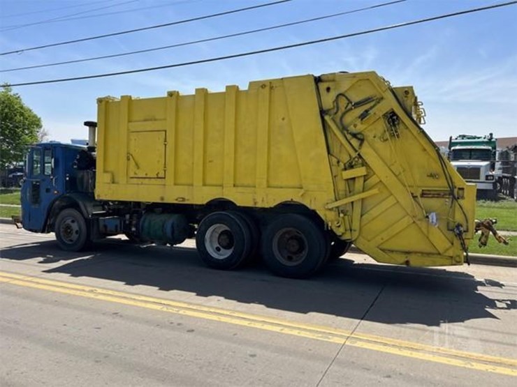 2009-mack-leu613-image-4