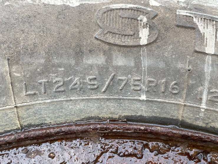 #3926-•-(6)-spare-rims-and-tires-image-7