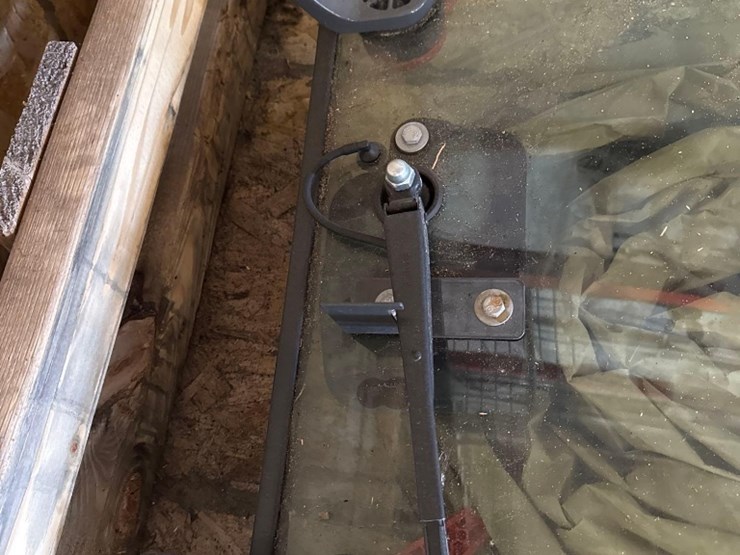 new-john-deere-skidloader-cab-door-type-t483976x019-image-2