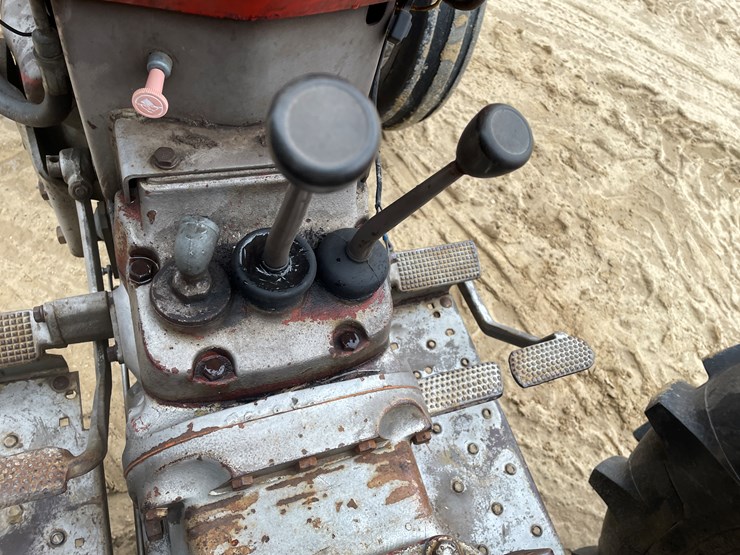 massey-ferguson-230-image-63