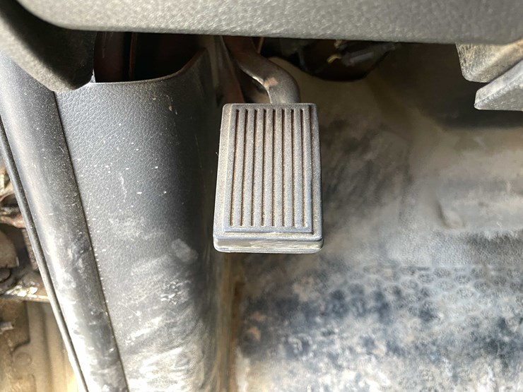 2016-dodge-2500-image-79