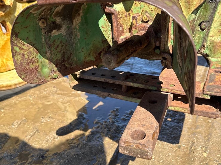 john-deere-b-image-6