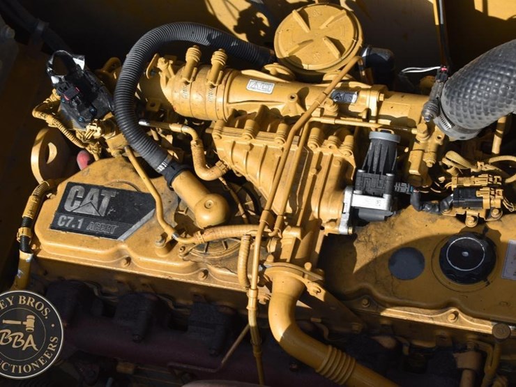 2019-caterpillar-326fl-image-45