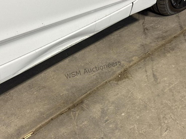 2016-hyundai-veloster-coupe-image-9