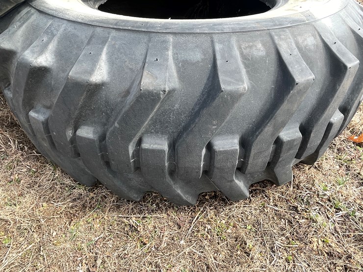 #10707-•-(4)-17.5-25-denman-loader-tires-image-15