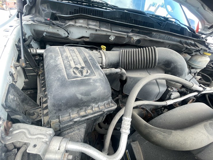 2015-dodge-1500-image-63