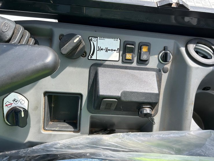 2023-bobcat-e35-image-24