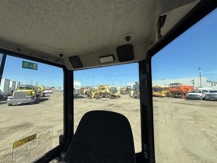 2020-bobcat-e26-image-39