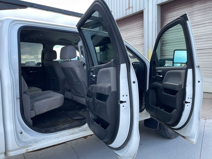 2015-chevrolet-2500-image-63