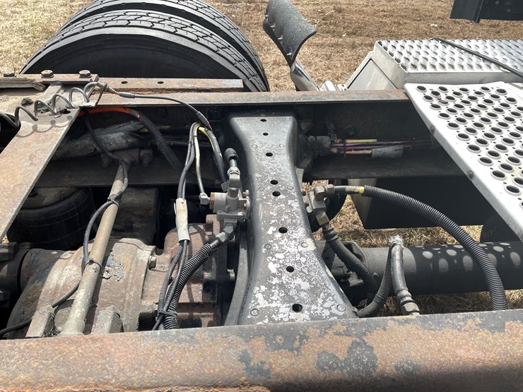 2006-caterpillar-c15-image-29