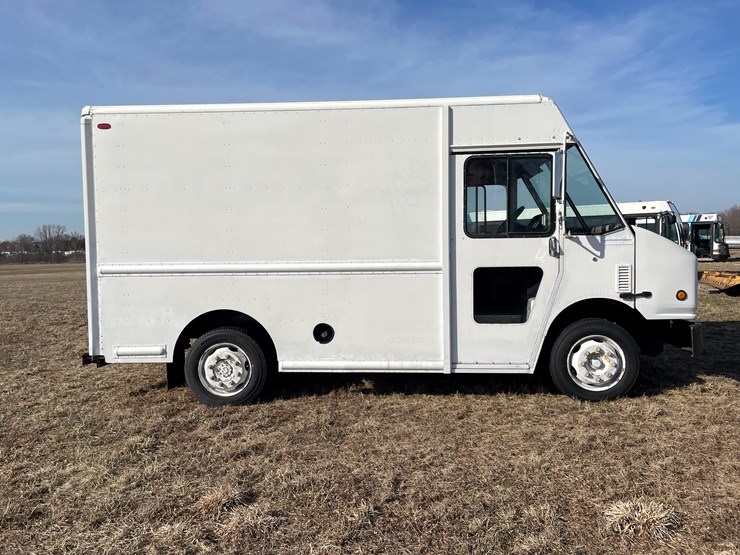 #164-•-2005-freightliner-box-truck-(has-wi-title)-image-4