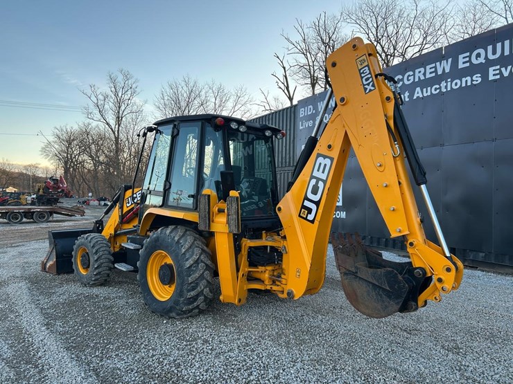 2021-jcb-3cx-image-2
