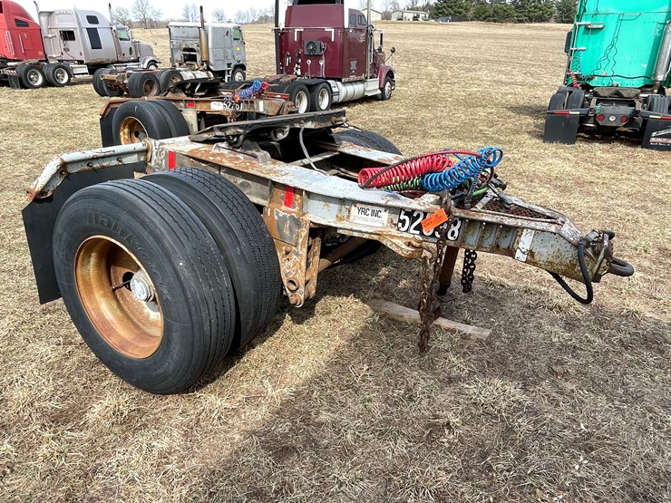 1983-fruehauf-semi-image-3