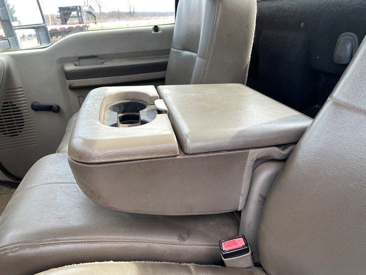 2008-ford-f550-image-47