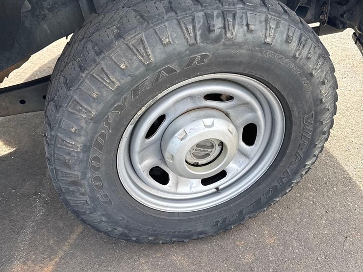 2018-ford-f250-xl-image-25