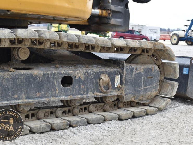 2021-deere-85g-image-45