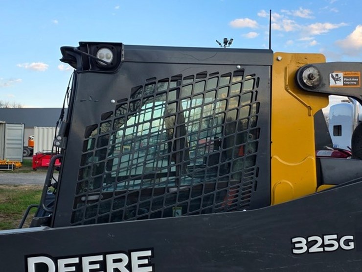 2021-deere-325g-image-29