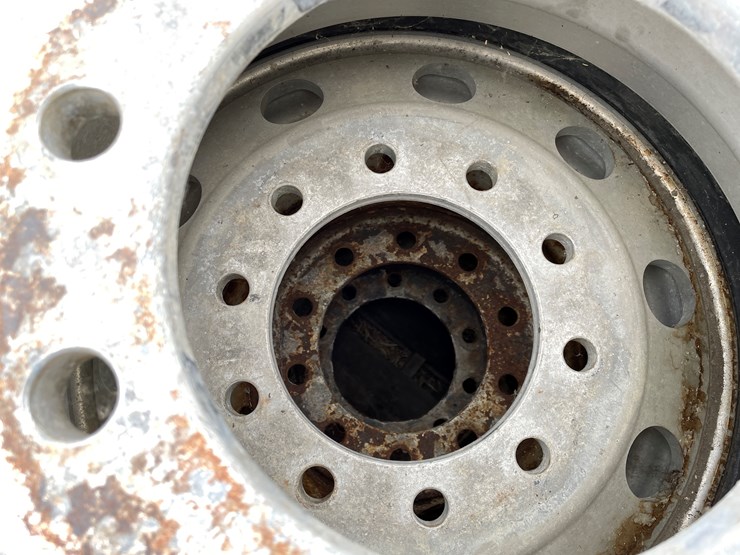 #10748-•-(4)-semi-tires-on-aluminum-rims-image-6