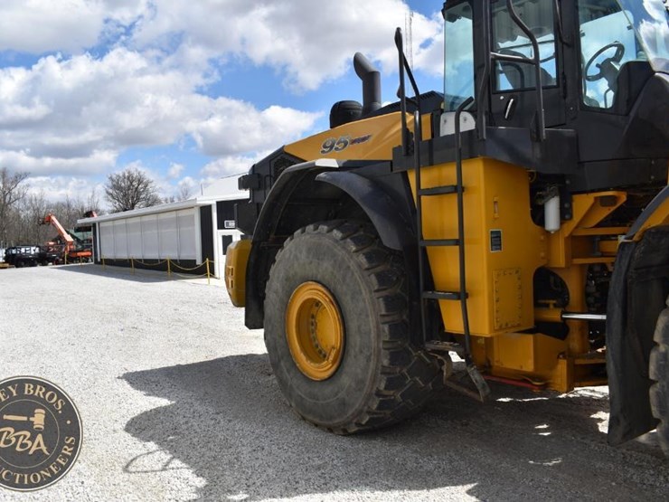 2015-kawasaki-95z7-image-12